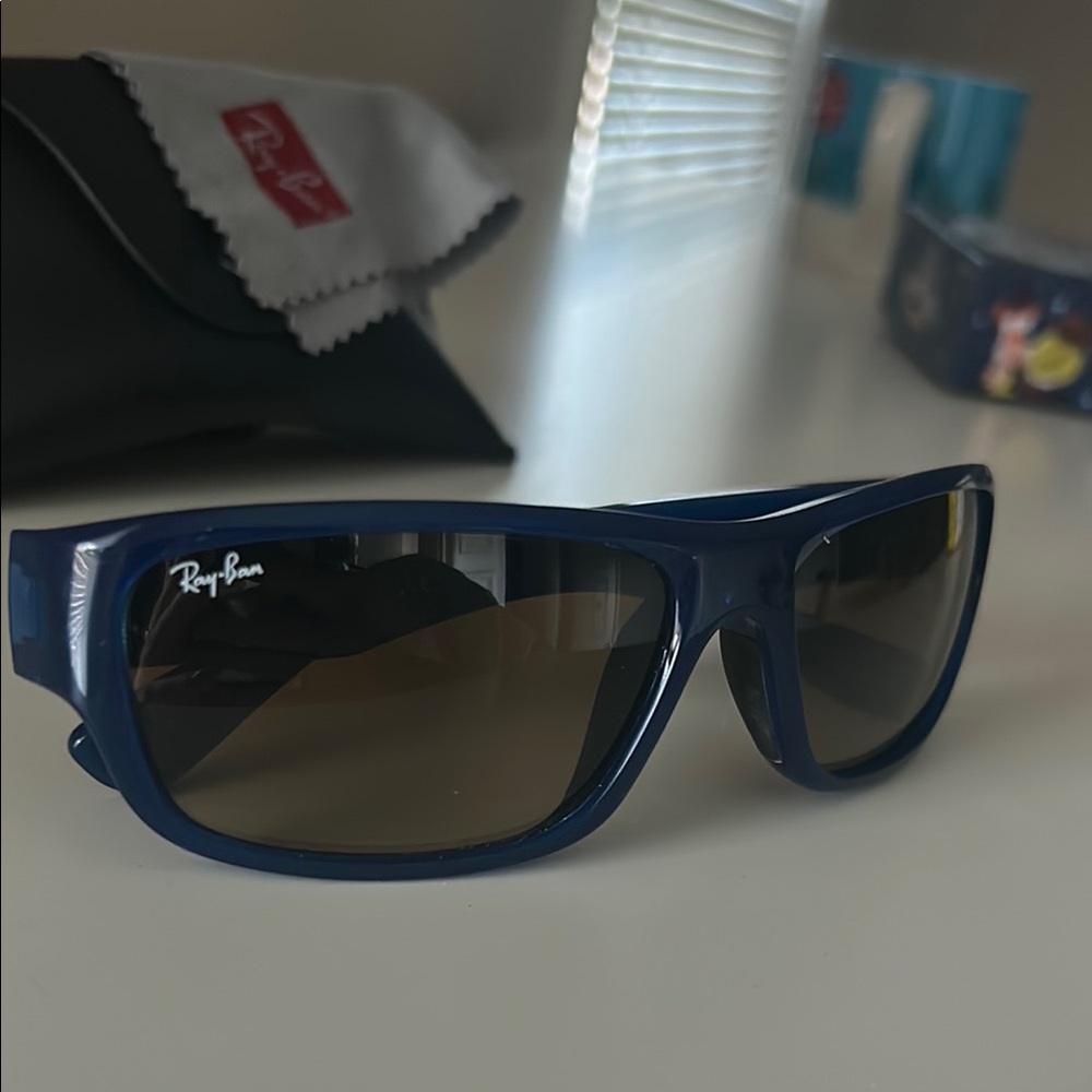 Ray-Ban Blue Sunglasses - Picture 2 of 8